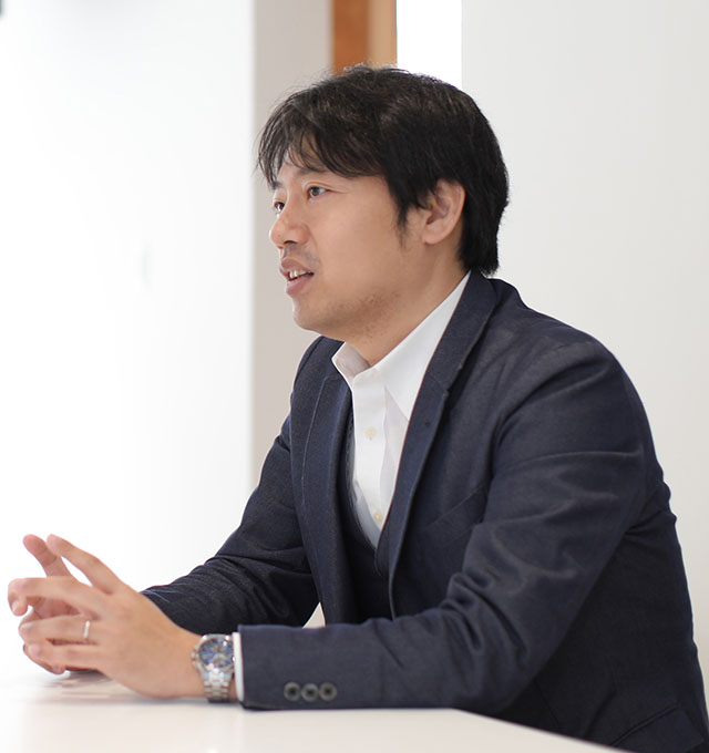 シンデレラポエム代表 西田晃三 写真